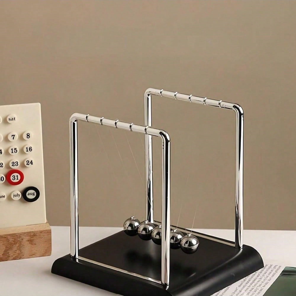 Black Metal Newton's Cradle Ba - Tech Desktop Accessories reseña y precio