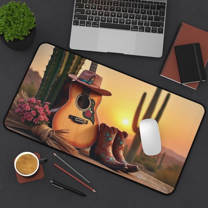 Desert Guitar Mouse Pad, Cactu - Tech Girl Accessories reseña y precio