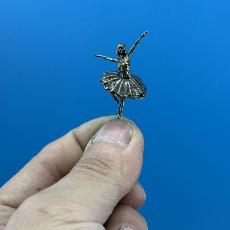 Metal Brass Dream Tech Ballet  - Tech Girl Accessories reseña y precio